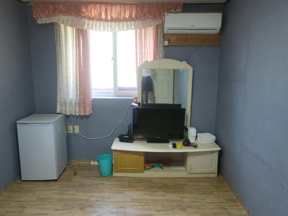Motel Songwol Park Sokcho Esterno foto
