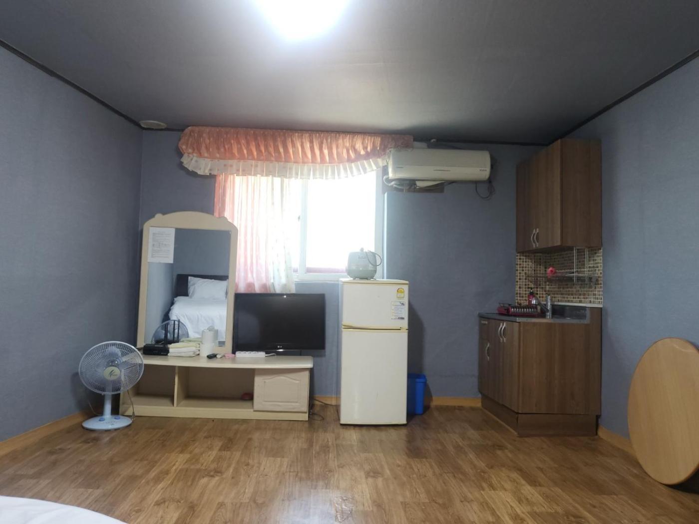 Motel Songwol Park Sokcho Esterno foto