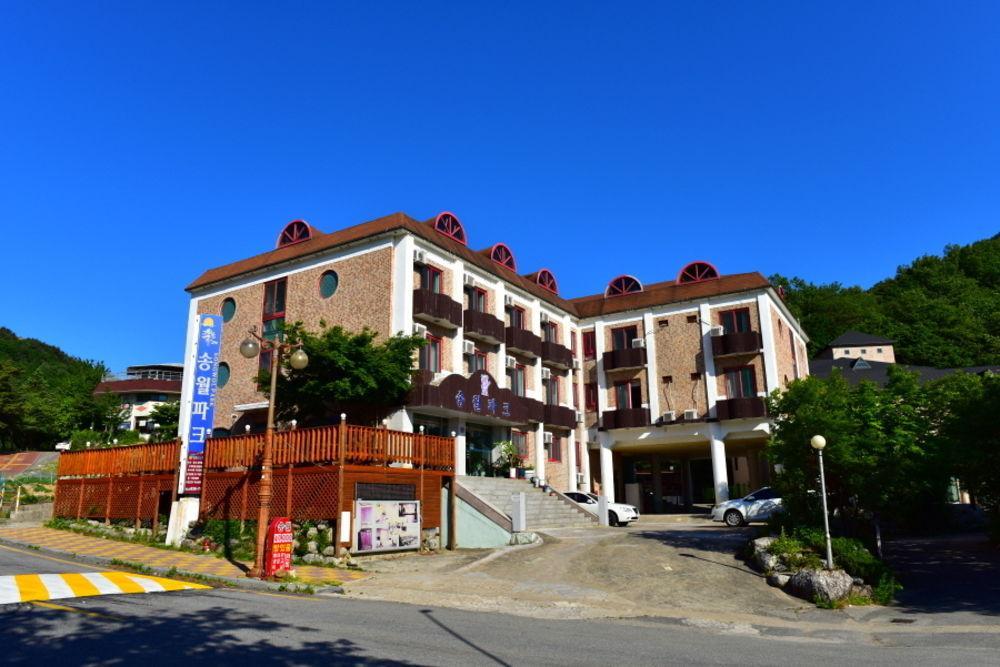 Motel Songwol Park Sokcho Esterno foto